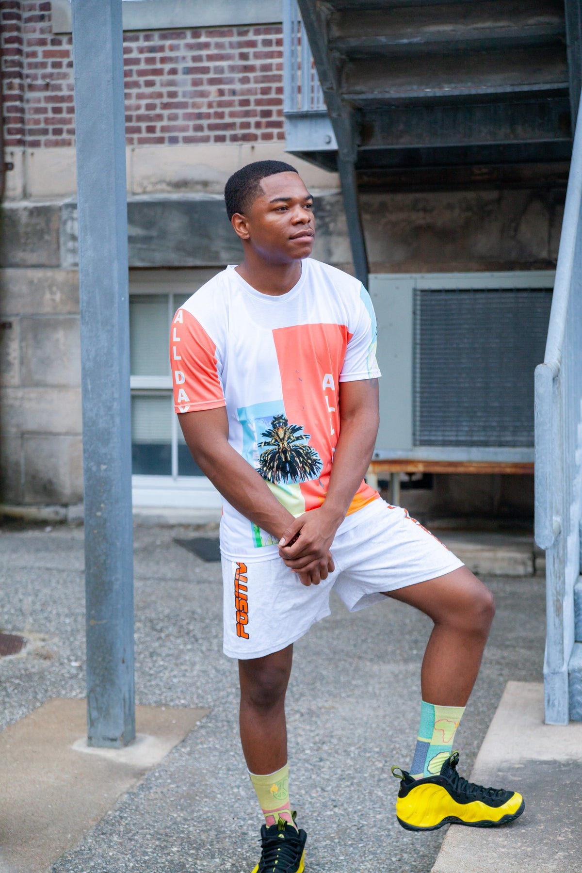 Sandy Beaches' Good Vibes Tee - Positive Grounds